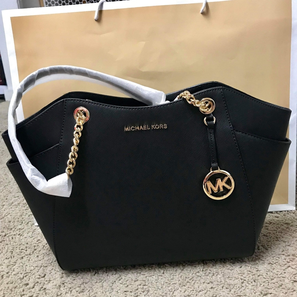 Large Shoulder  Chain Tote
